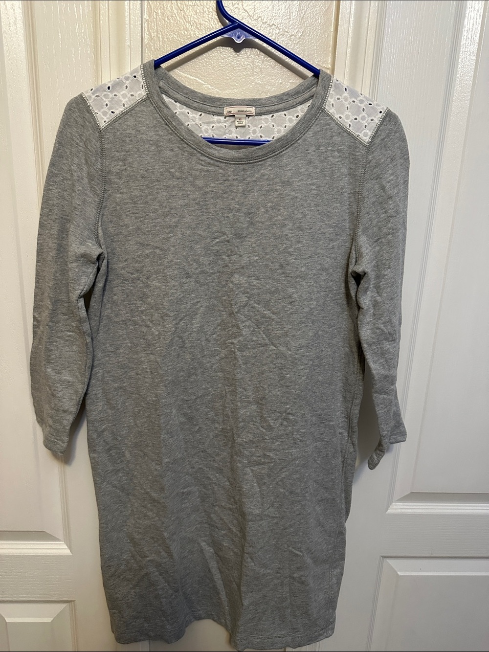 GAP Gray Knit Tunic with White Eyelet Shoulder Panels